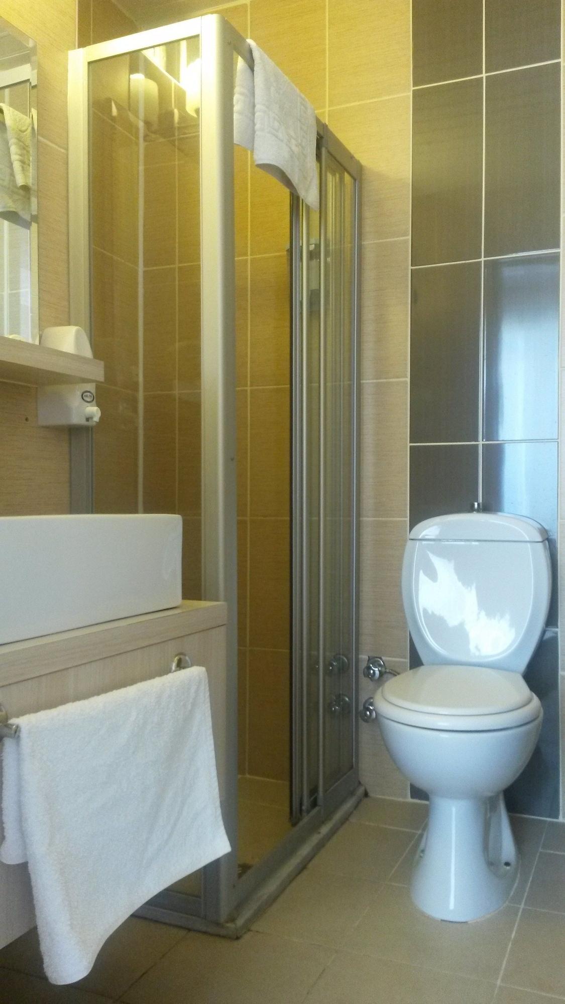 Winecity Hotel 뎀레 외부 사진