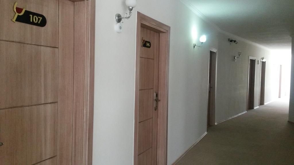 Winecity Hotel 뎀레 외부 사진