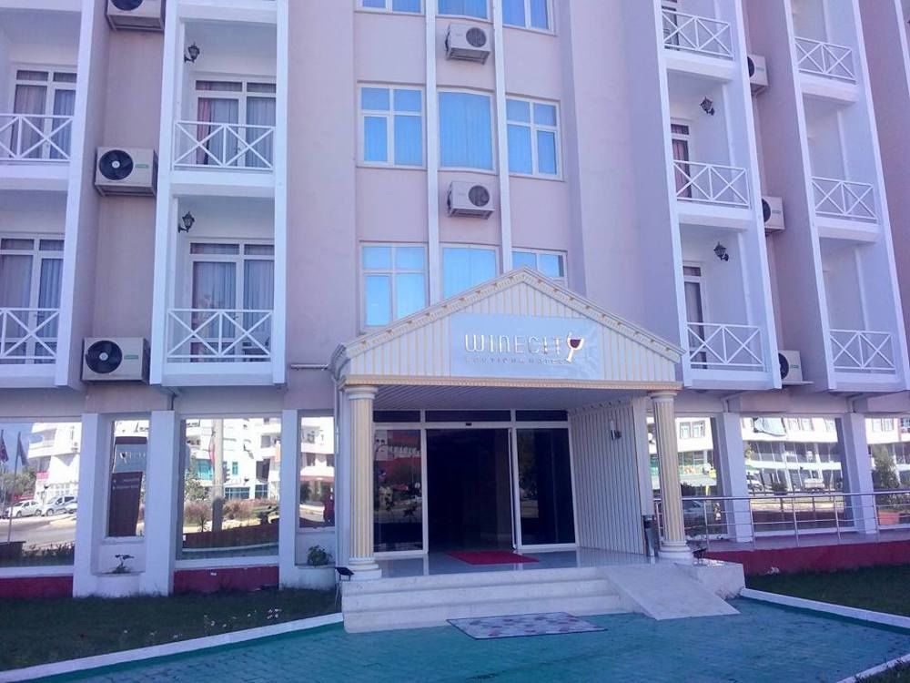 Winecity Hotel 뎀레 외부 사진