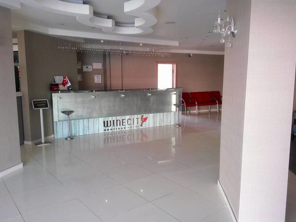 Winecity Hotel 뎀레 외부 사진