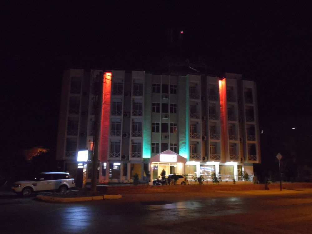 Winecity Hotel 뎀레 외부 사진