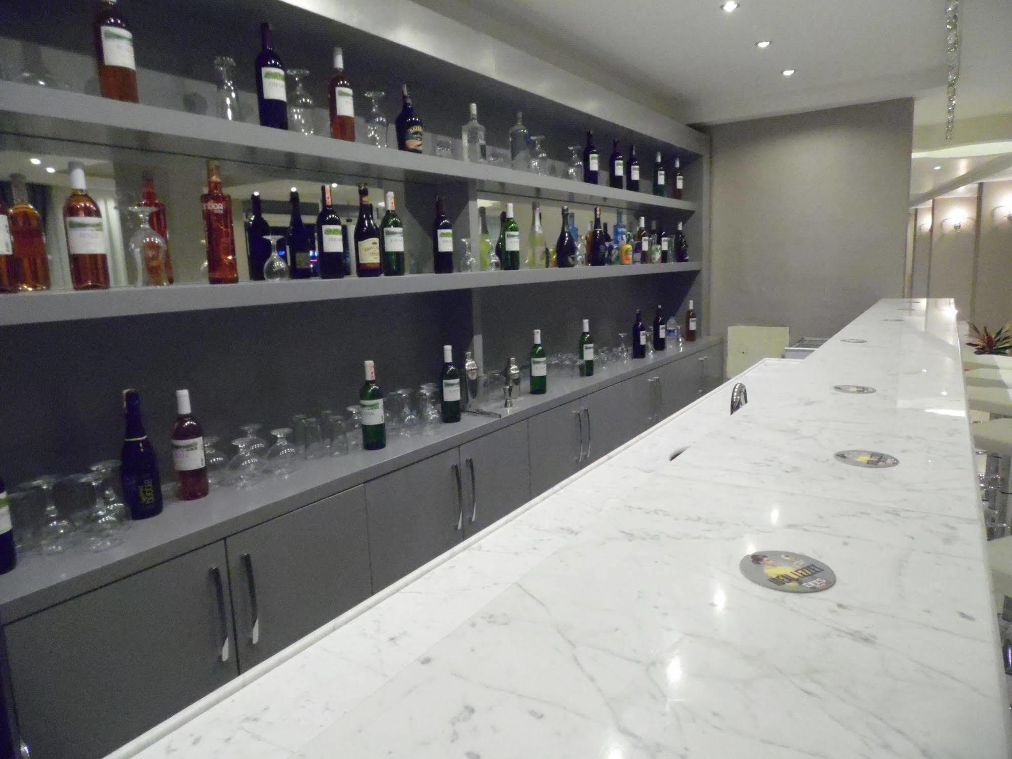 Winecity Hotel 뎀레 외부 사진