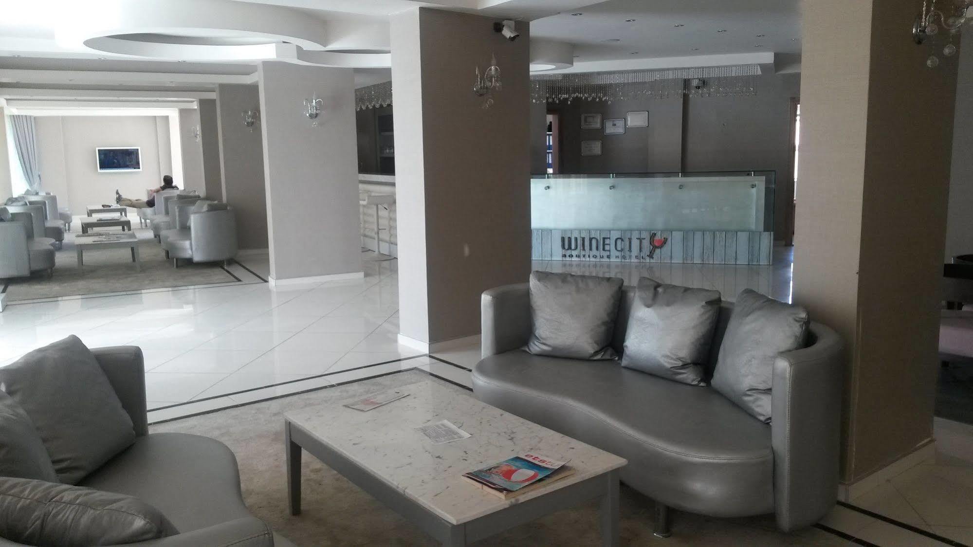 Winecity Hotel 뎀레 외부 사진