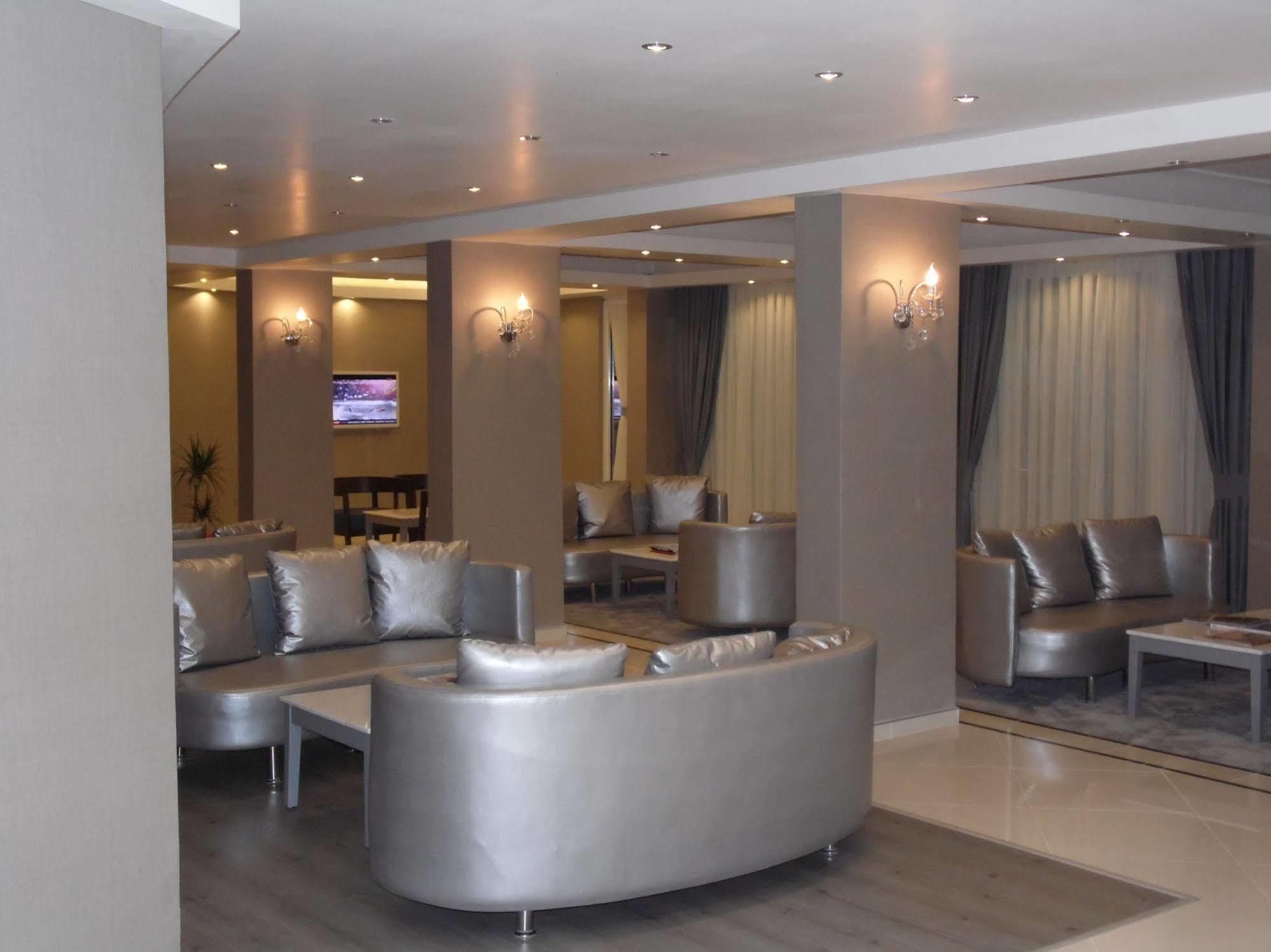 Winecity Hotel 뎀레 외부 사진